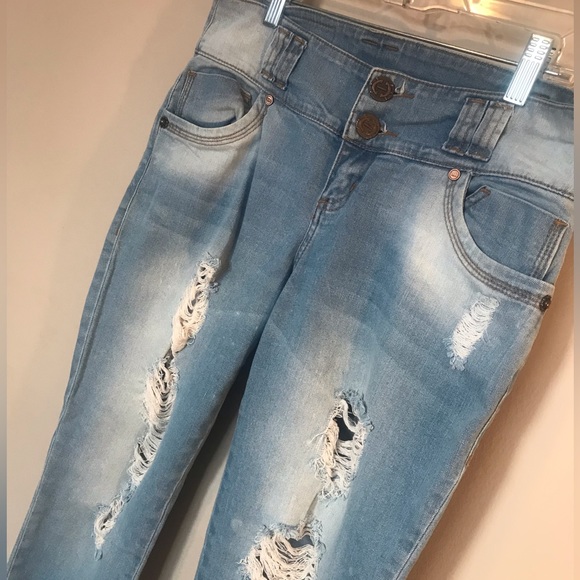 Monjelogo Faded Ripped Jeans - Picture 5 of 5